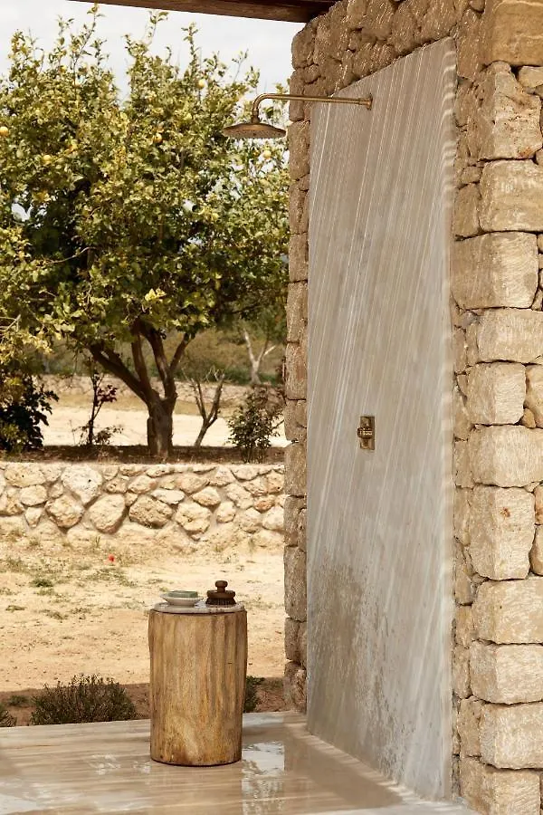 Sui Generis Villa Pesádha